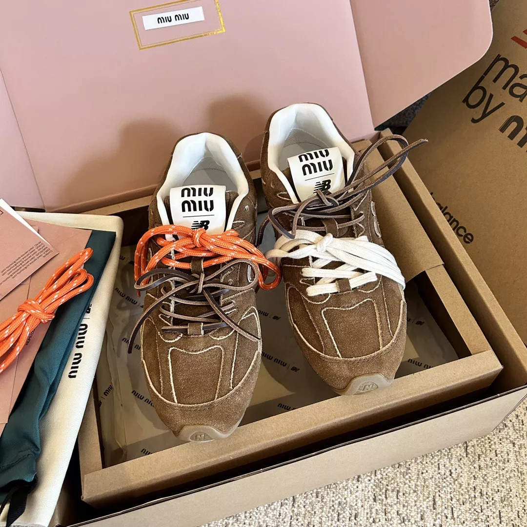 Miu Miu x New Balance 530-49