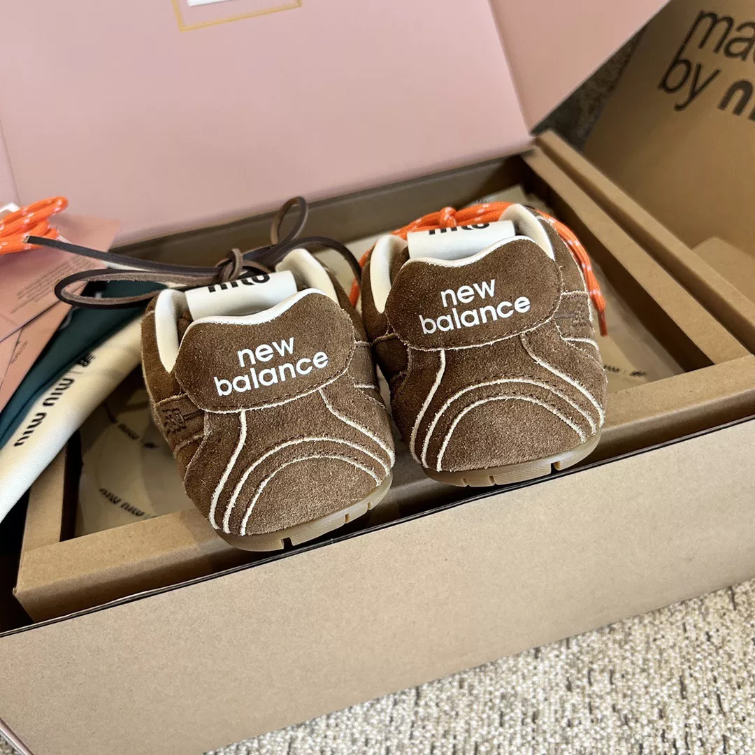 Miu Miu x New Balance 530-52