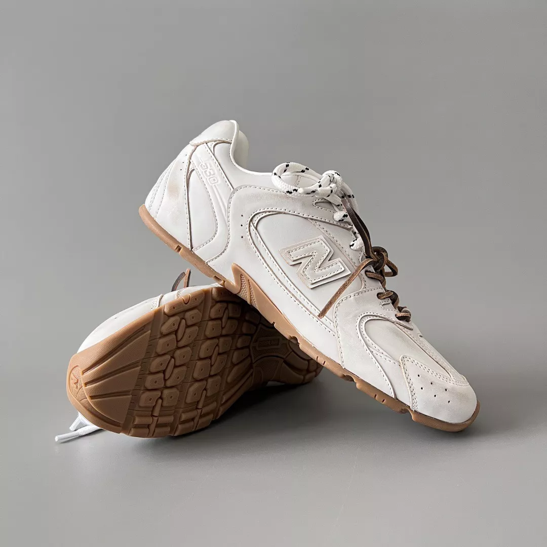 Miu Miu x New Balance 530-62