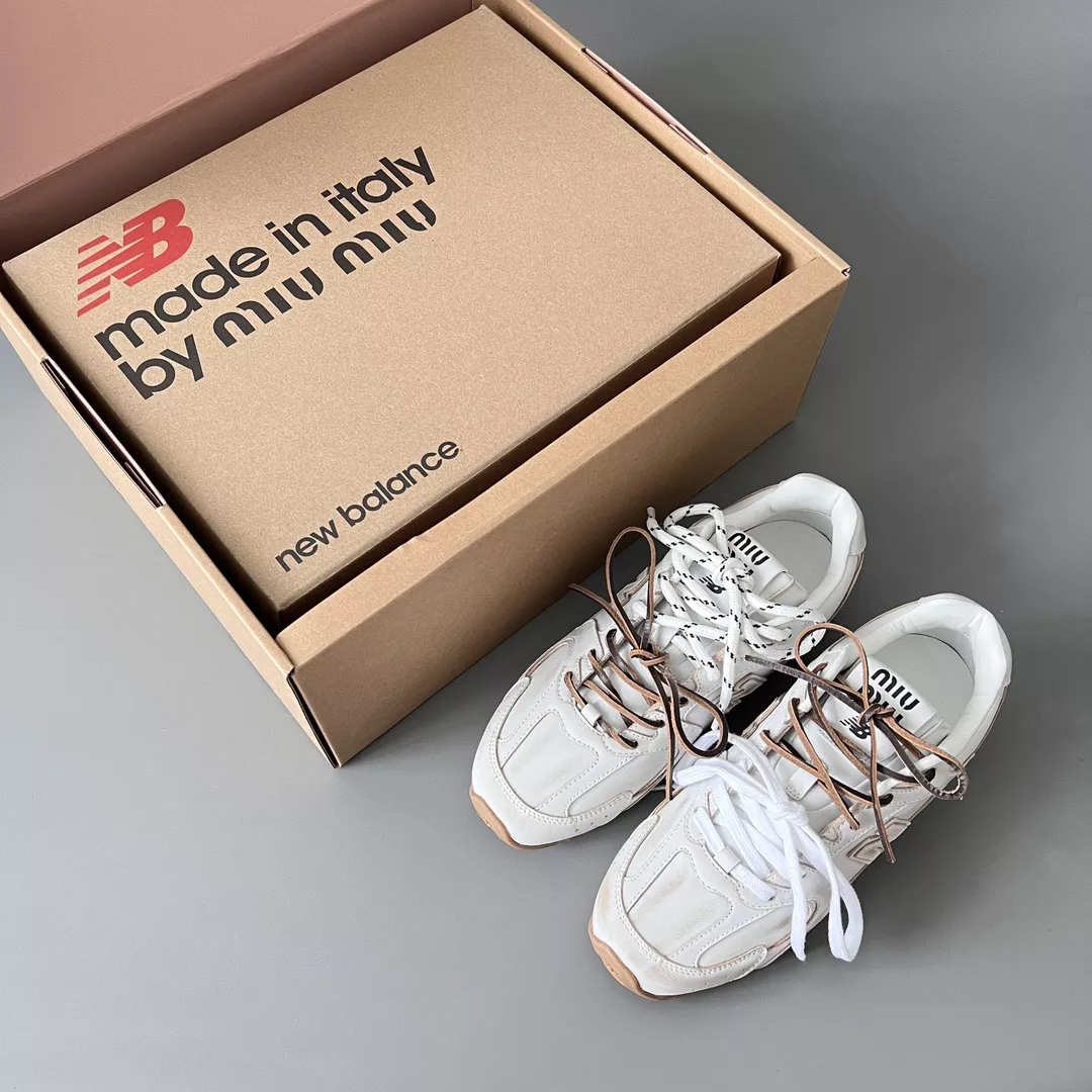 Miu Miu x New Balance 530-63