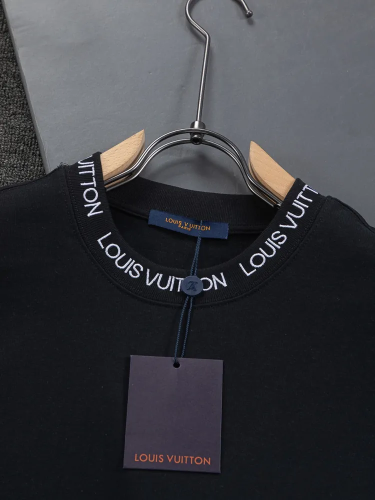 Louis-Vuitton-1482-12