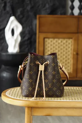 Louis Vuitton Néonoé BB