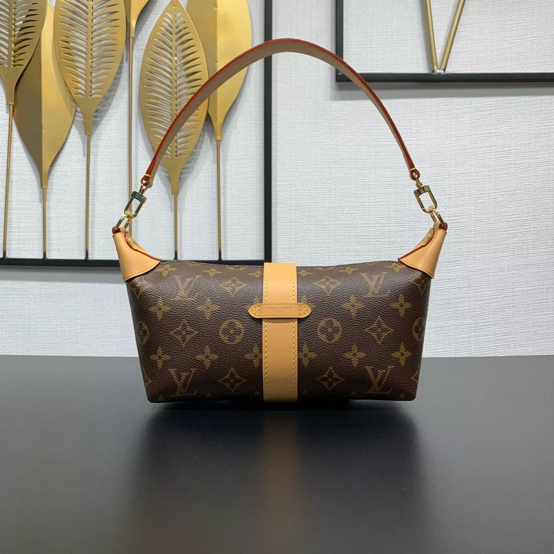 Louis-Vuitton-Pochette-Mia-02-1.webp