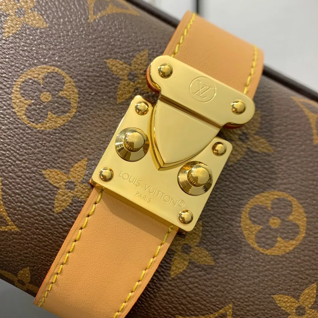 Louis-Vuitton-Pochette-Mia-07-1.webp