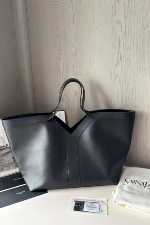 Yves Saint Laurent Tote